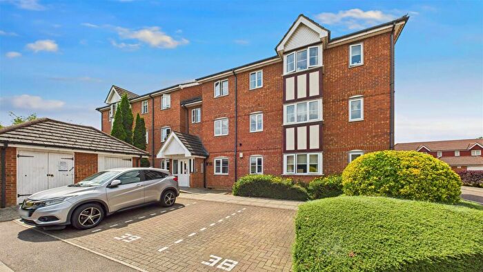 2 Bedroom Flat To Rent In Ottawa Court, Turnford, Broxbourne, EN10