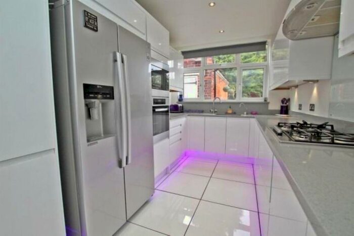 3 Bedroom Semi-Detached House To Rent In Llanberis Grove, Nottingham, NG8