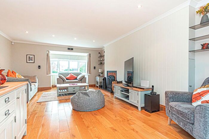 4 Bedroom Detached House For Sale In The Nurseries, Eaton Bray, LU6