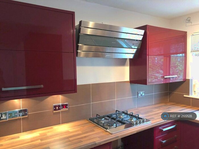 2 Bedroom Flat To Rent In Western Road, Cambuslang, Glasgow, G72