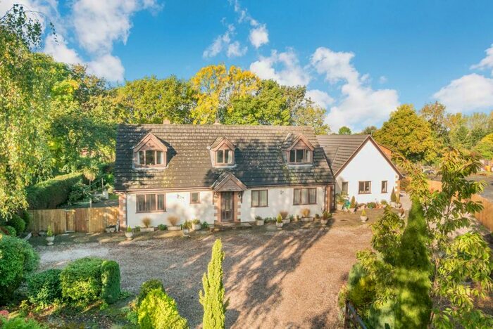 3 Bedroom Bungalow For Sale In Lightwood Green, Overton, Wrexham, LL13