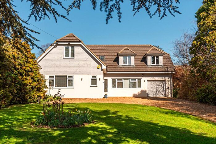 5 Bedroom Detached House For Sale In High Street, Great Barford, Bedfordshire, MK44