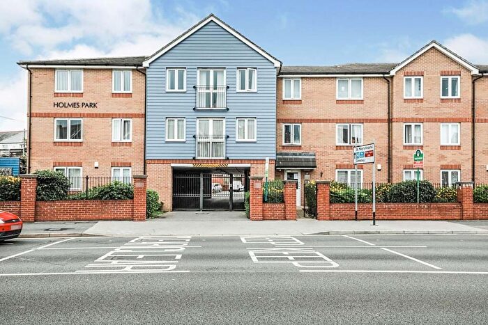 1 Bedroom Flat To Rent In Milton Road, Southsea, Hampshire, PO4