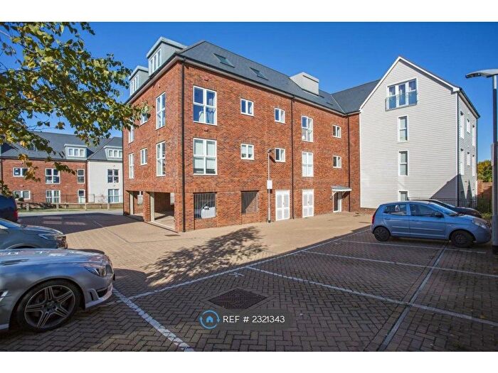 1 Bedroom Flat To Rent In Cedar House, Tunbridge Wells, TN2