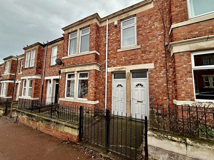 2 Bedroom Apartment To Rent In Rodsley Avenue, Bensham, Gateshead, NE8