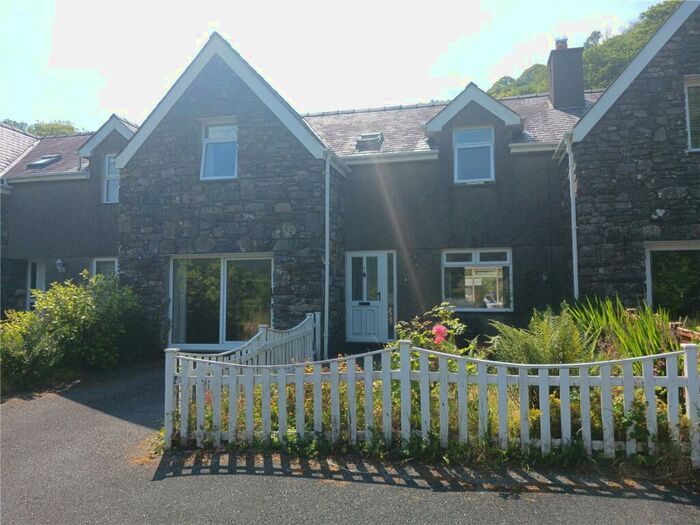 3 Bedroom House For Sale In Coed Camlyn, Maentwrog, Blaenau Ffestiniog, Gwynedd, LL41