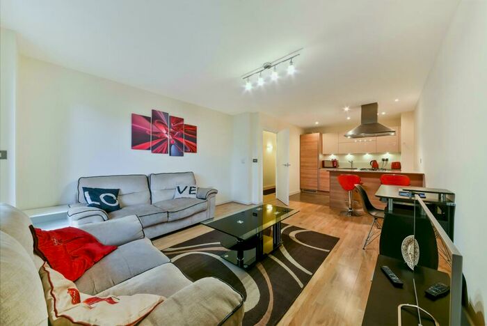 1 Bedroom Flat To Rent In Cable Street, London, E1