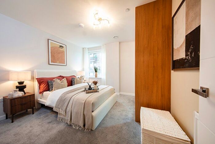 1 Bedroom Flat For Sale In North Woolwich Road, London, London, E16