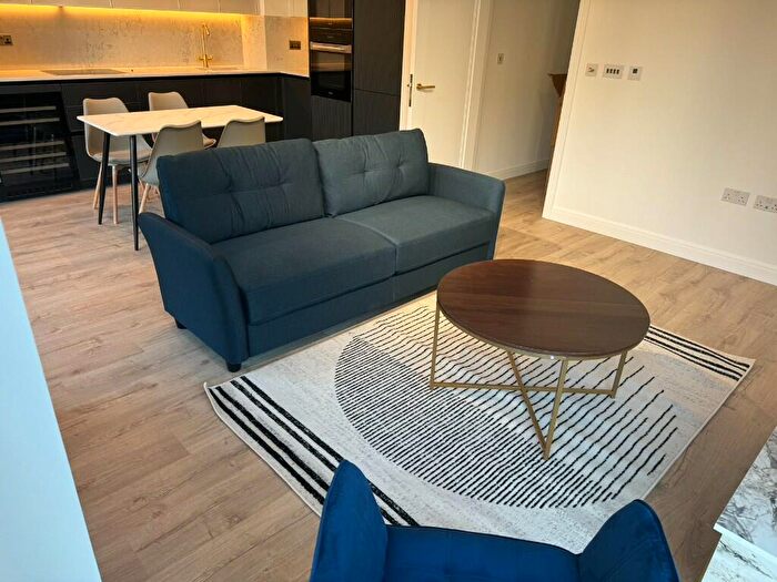 2 Bedroom Flat To Rent In Bollinder Place, London, EC1V