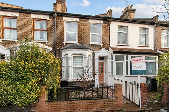 1 Bedroom Flat To Rent In Napier Road, Leytonstone, E11
