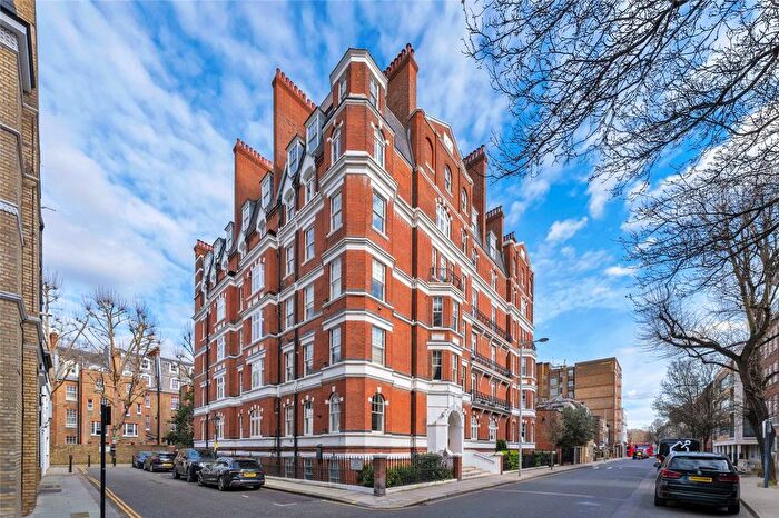 2 Bedroom Flat For Sale In Drayton Gardens, London, SW10