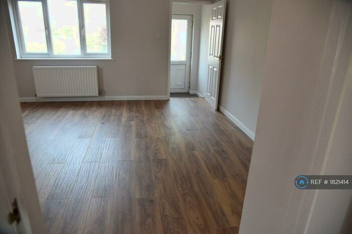 3 Bedroom Terraced House To Rent In Willian Road, Hitchin, SG4