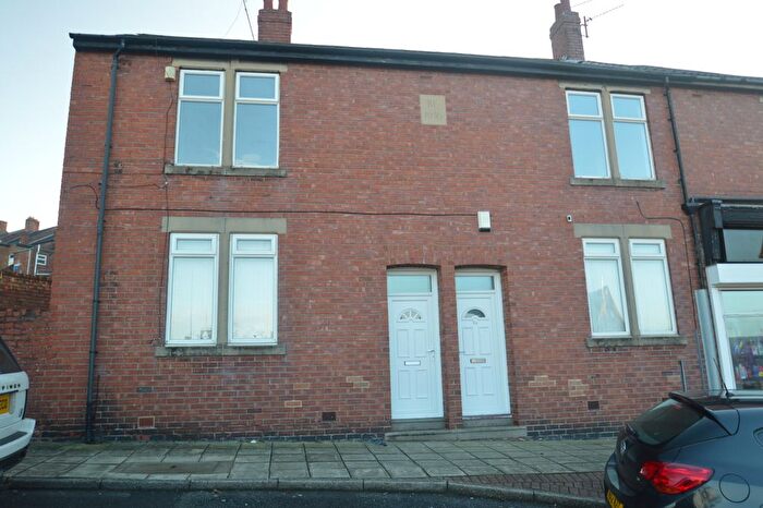 2 Bedroom Flat To Rent In Newman Terrace, Gateshead, NE8