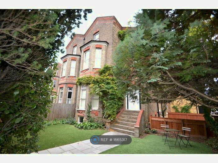 2 Bedroom Flat To Rent In Ridgway, London, SW19