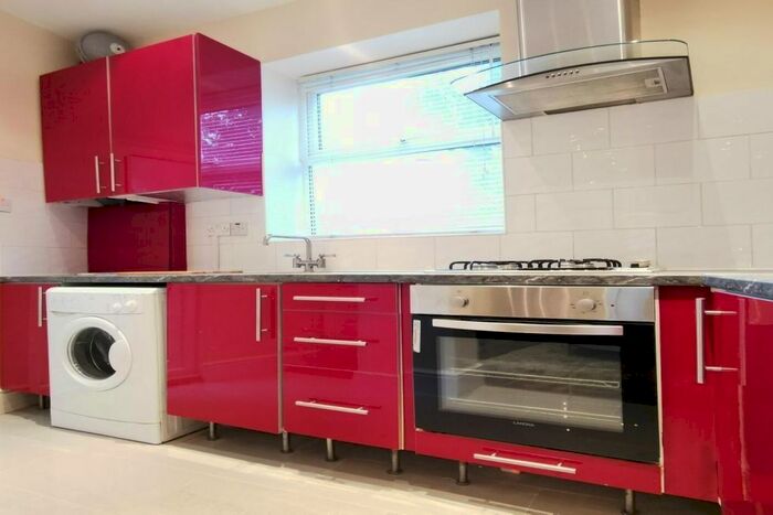 1 Bedroom Flat To Rent In High Road, London, NW10