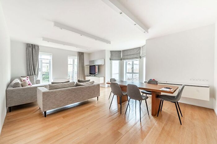 3 Bedroom Flat For Sale In St Mary's Gate, High Street Kensington, London, W8