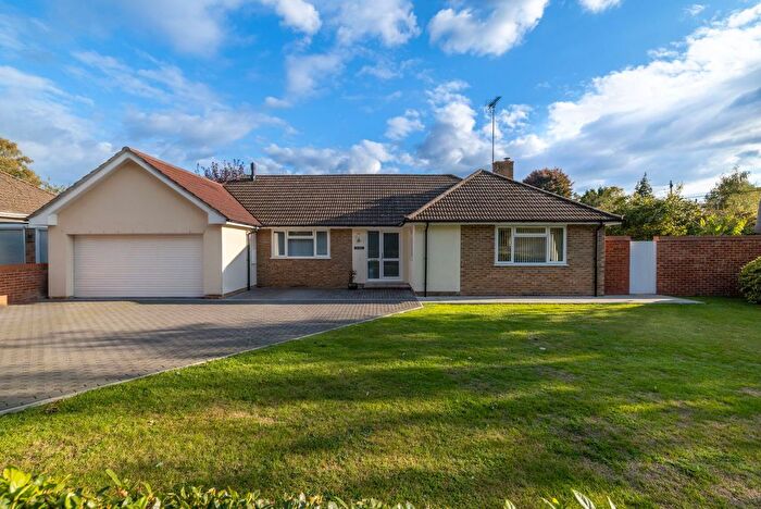 4 Bedroom Bungalow For Sale In Rosellah, Ropley, SO24