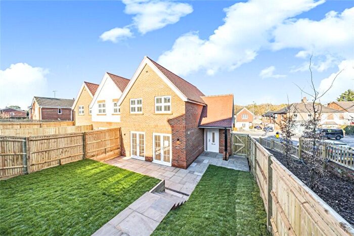 3 Bedroom End Of Terrace House To Rent In Brookwood, Woking, Surrey, GU24