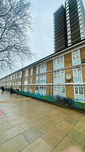 3 Bedroom Apartment To Rent In Wolffe Gardens, London, E15