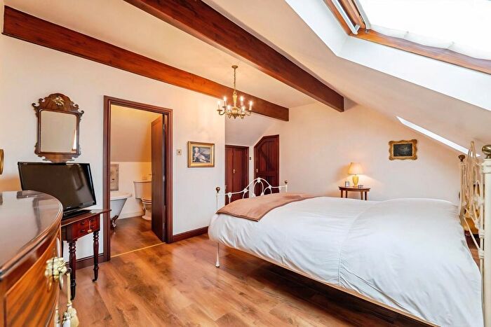 2 Bedroom Barn Conversion For Sale In Mill Lane, Little Aston, WS9