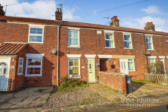 2 Bedroom Terraced House To Rent In Beach Road, Sea Palling, Norwich, Norfolk, NR12