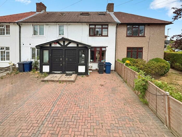 3 Bedroom Property For Sale In Edrick Walk, Edgware, HA8