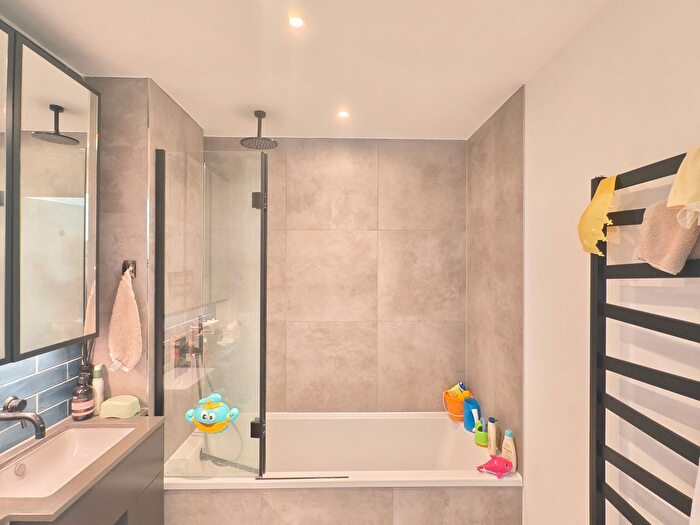 1 Bedroom Flat To Rent In New Tannery Way, London, SE1