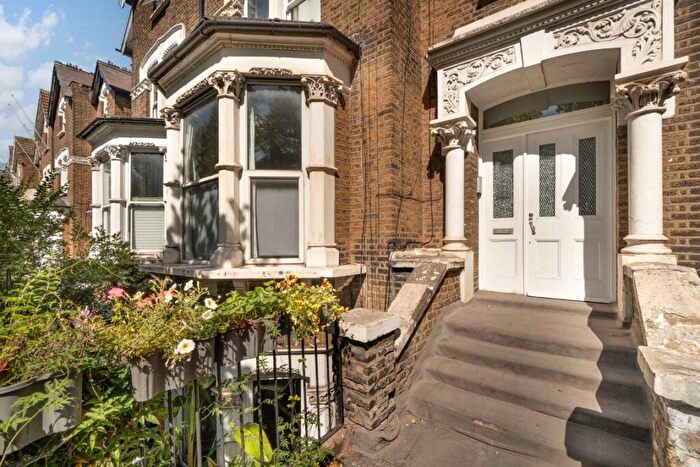 1 Bedroom Flat For Sale In Green Lanes, London, N4