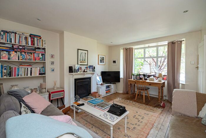 2 Bedroom End Of Terrace House For Sale In Vincent Lane, Dorking, RH4