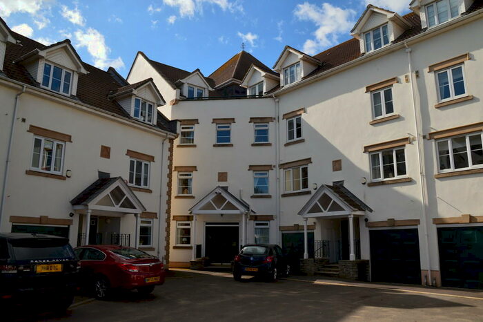 2 Bedroom Apartment To Rent In Royal Sands, Weston-super-Mare, BS23