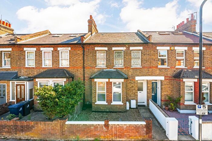 1 Bedroom Flat For Sale In Darwin Road, Ealing, W5