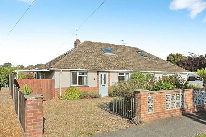 3 Bedroom Semi-Detached House For Sale In Moore Avenue, Norwich, Norfolk, NR6