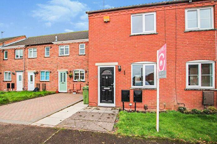 2 Bedroom End Of Terrace House To Rent In The Greenings, Cheltenham, GL51