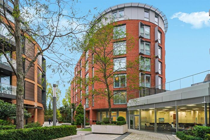 1 Bedroom Property For Sale In Plaza Gardens, London, SW15