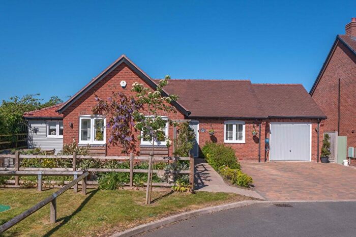 2 Bedroom Detached House For Sale In Winter Close, Loxley, CV35