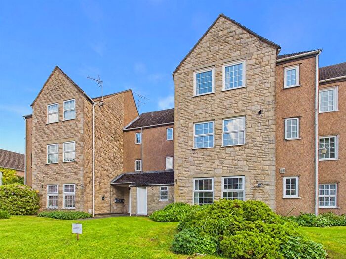 2 Bedroom Flat For Sale In Coleford, Gloucestershire, GL16