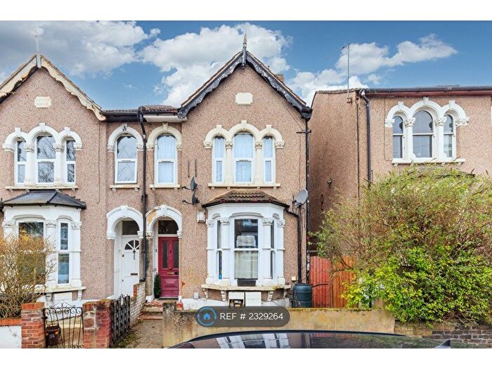 1 Bedroom Flat To Rent In Walthamstow, London, E17