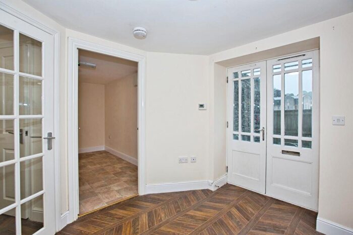 2 Bedroom Flat For Sale In The Batch, Shepton Mallet, BA4