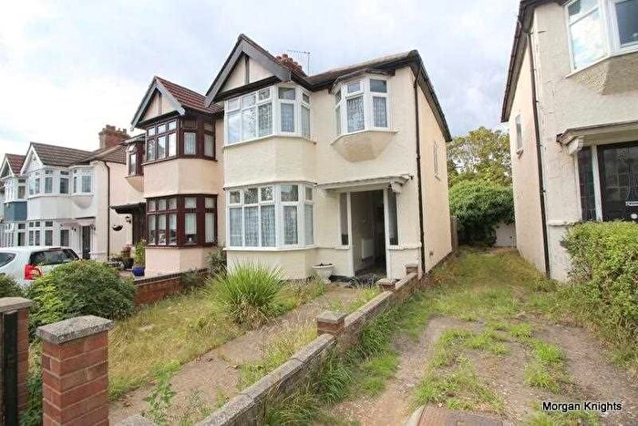 3 Bedroom Terraced House To Rent In Carlton Road, Gidea Park, Romford, RM2