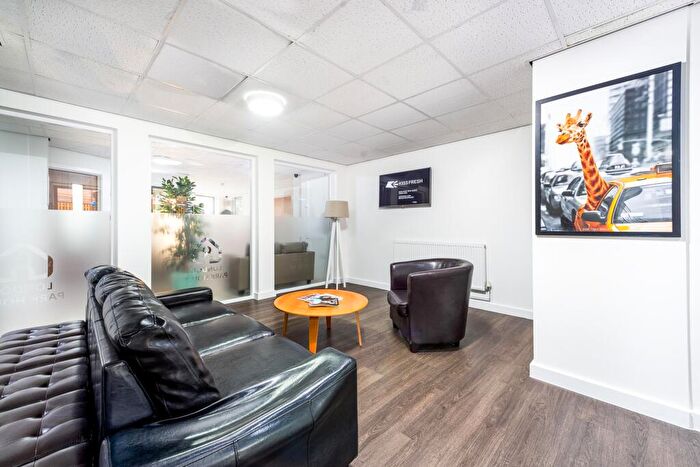 Apartment To Rent In Park Street, Luton, LU1