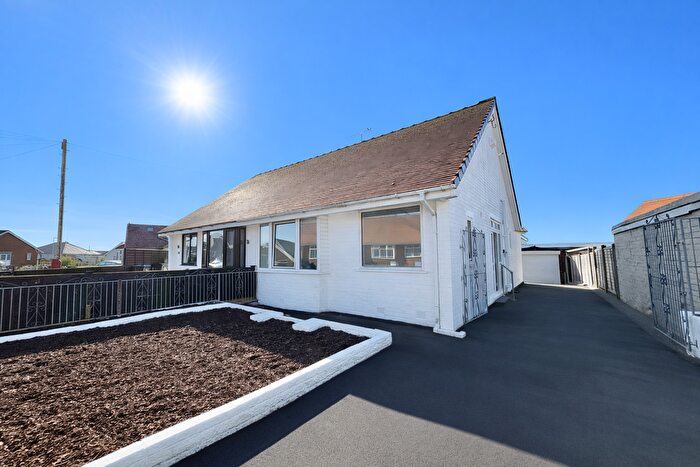 3 Bedroom Bungalow For Sale In Clifton Avenue, Blackpool, FY4