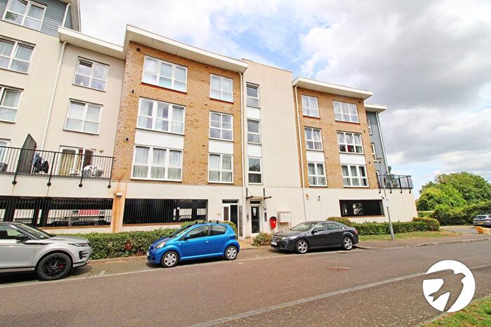 2 Bedroom Flat To Rent In Romulus Road, Gravesend, Kent, DA12