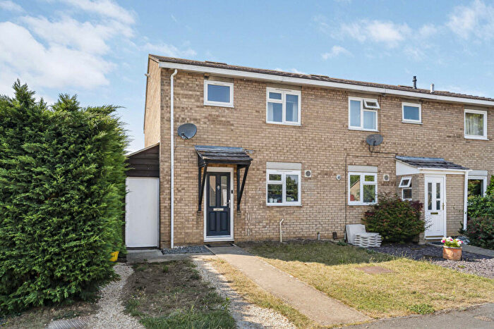 3 Bedroom End Of Terrace House For Sale In Calves Close, Kidlington, OX5
