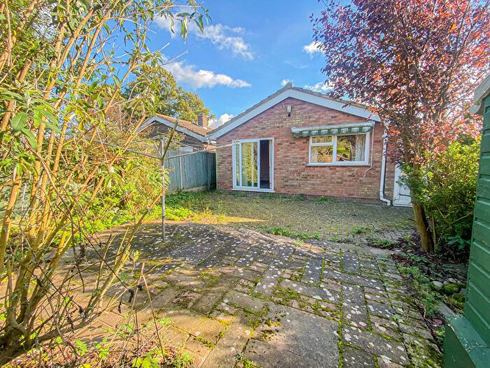 2 Bedroom Detached Bungalow For Sale In Elmstead Road, Wivenhoe, CO7