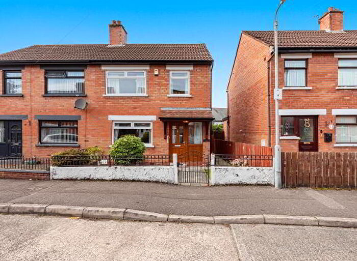 3 Bedroom Semi-Detached House For Sale In Harland Park, Belfast, BT4