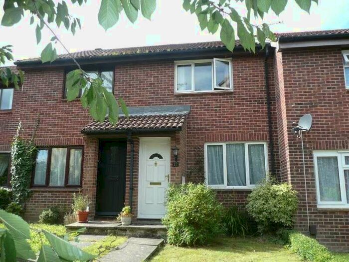 2 Bedroom Property To Rent In Lancaster Close, Bursledon, SO31