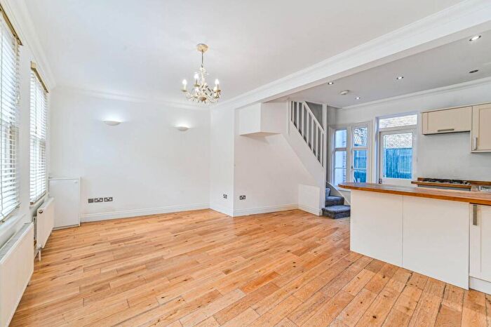 2 Bedroom House To Rent In Chancery Lane, Beckenham, Kent, BR3