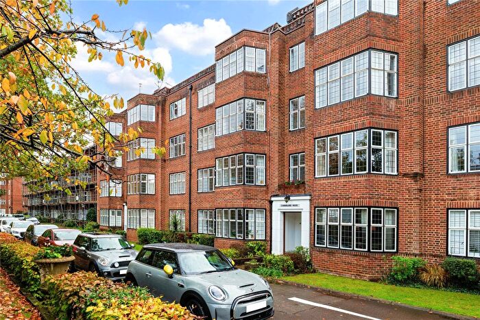 2 Bedroom Flat For Sale In Portsmouth Road, London, SW15