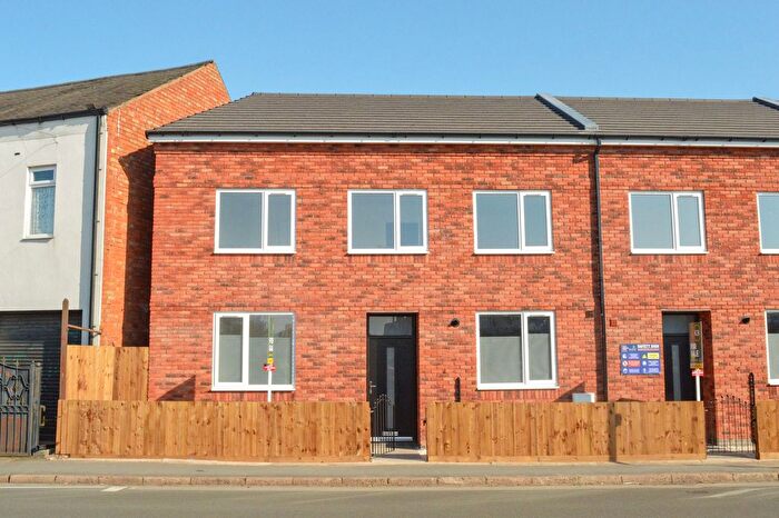 4 Bedroom End Terrace House For Sale In Gipsy Lane, Leicester, LE4