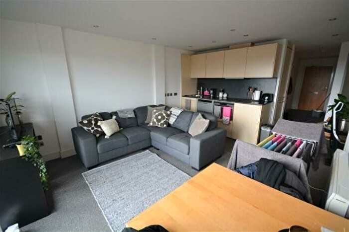 2 Bedroom Flat To Rent In Talbot Street, Nottingham, Nottinghamshire, NG1
